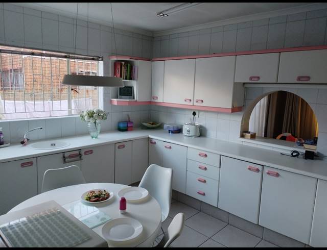 3 BEDROOM FREESTANDING FOR SALE IN BAKERTON